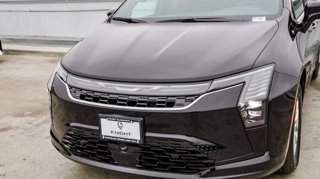 New 2027 Chrysler Pacifica Select FWD image 6