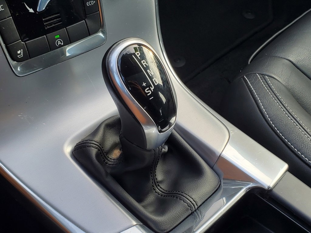 Used 2017 Volvo S60 T5 Dynamic image 25