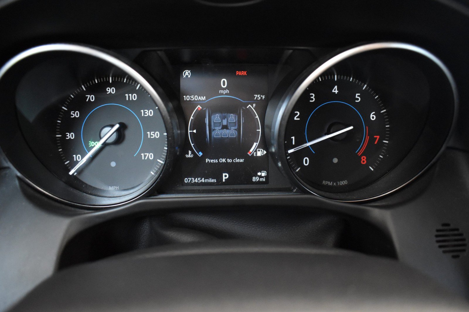 Used 2018 Jaguar XF AWD image 12