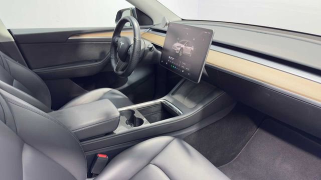 Used 2024 Tesla Model Y Long Range AWD/4WD image 13