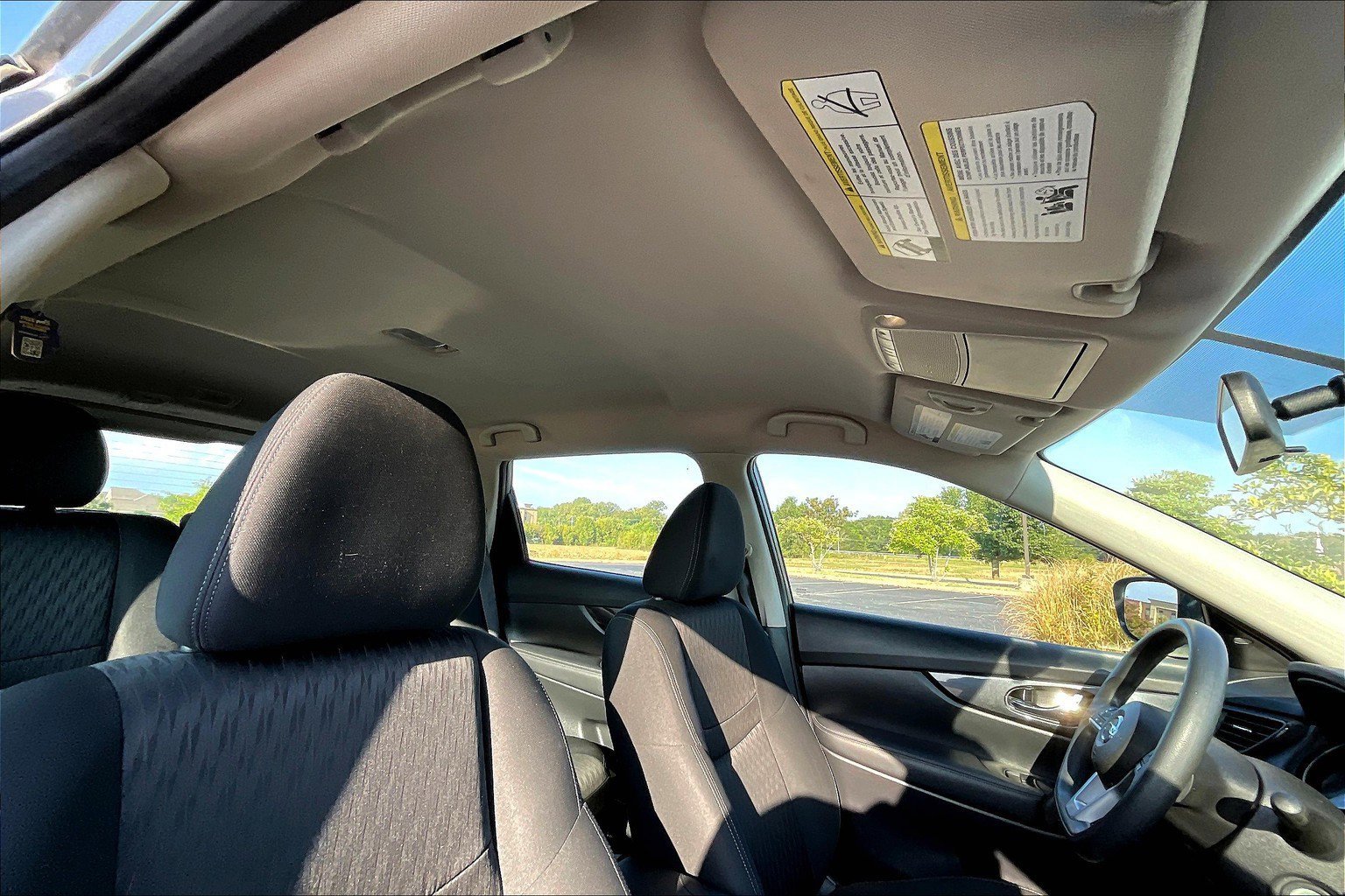 Used 2018 Nissan Rogue S image 12