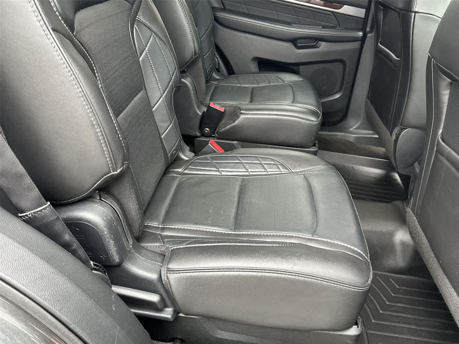 Used 2017 Ford Explorer Platinum AWD/4WD image 17