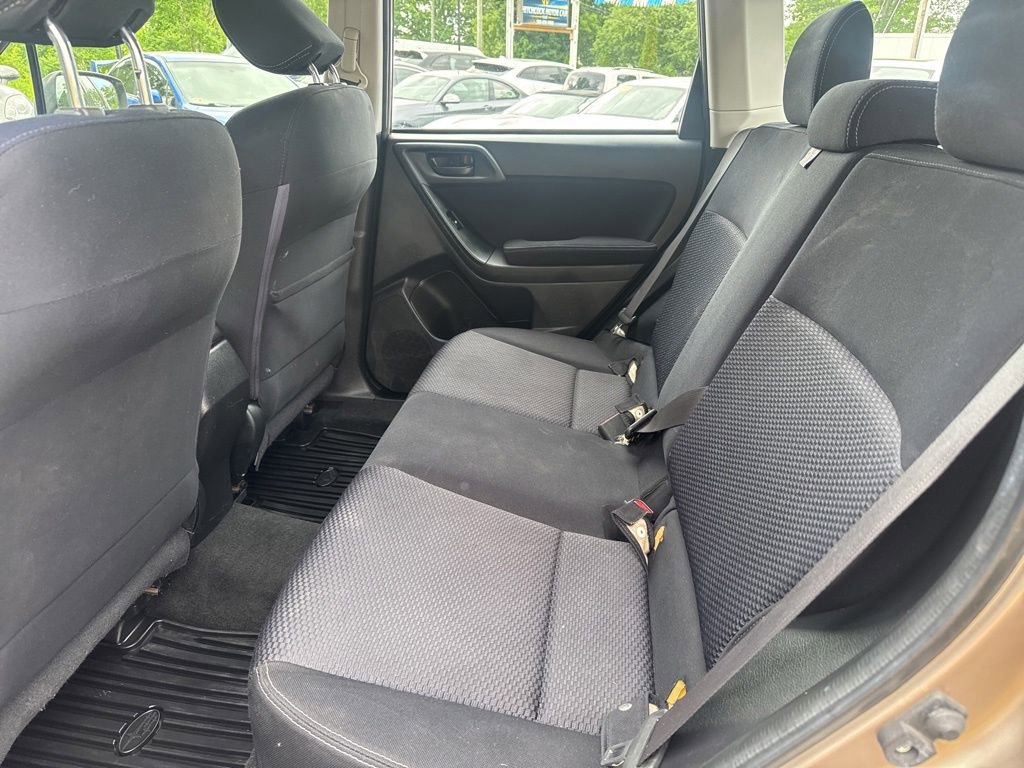 Used 2014 Subaru Forester 2.5i AWD/4WD image 27
