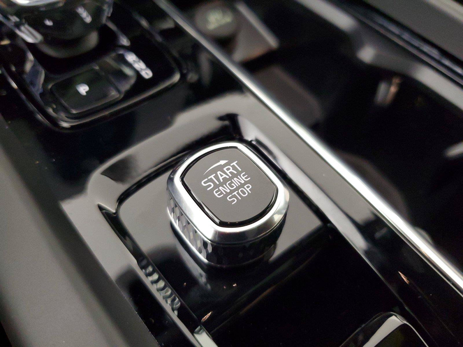 New 2027 Volvo XC60 B5 Core AWD/4WD image 33