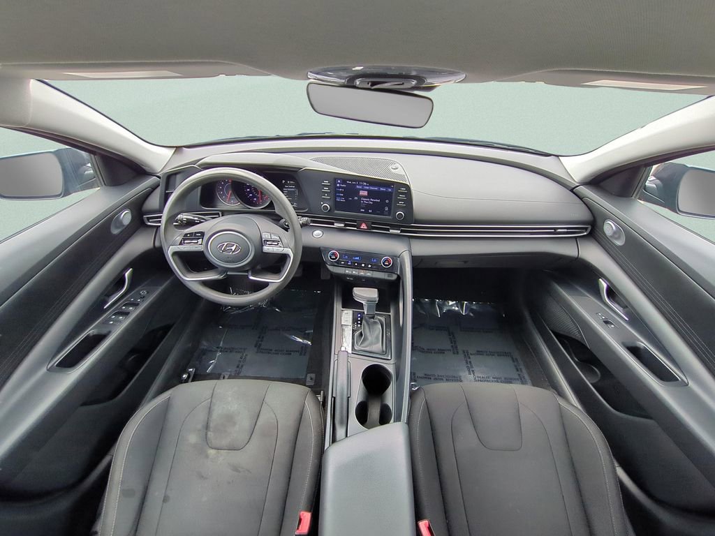 Used 2022 Hyundai Elantra SEL FWD image 10