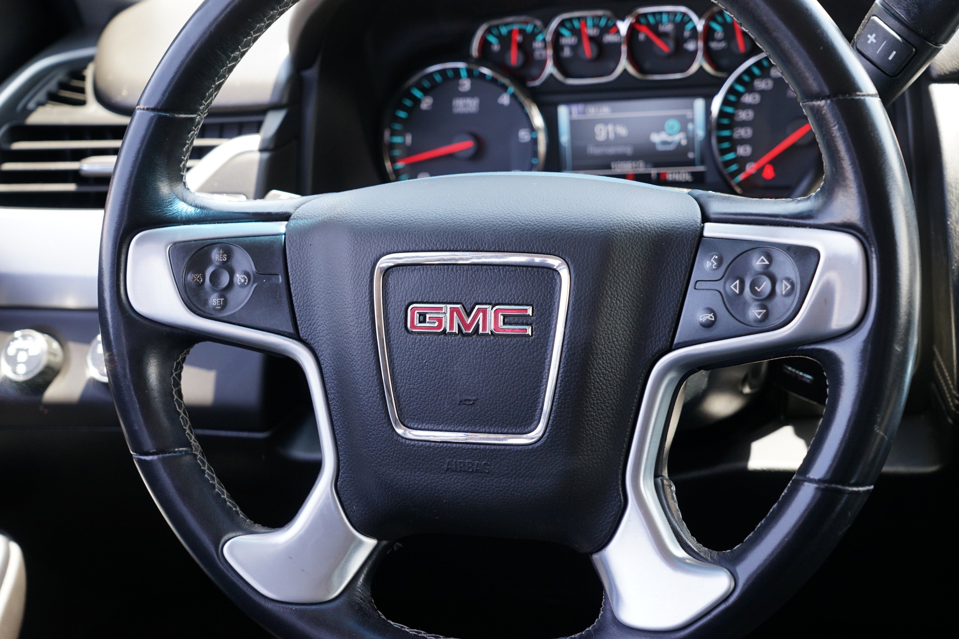 Used 2019 GMC Yukon XL SLE w/ SLE Value Package image 26