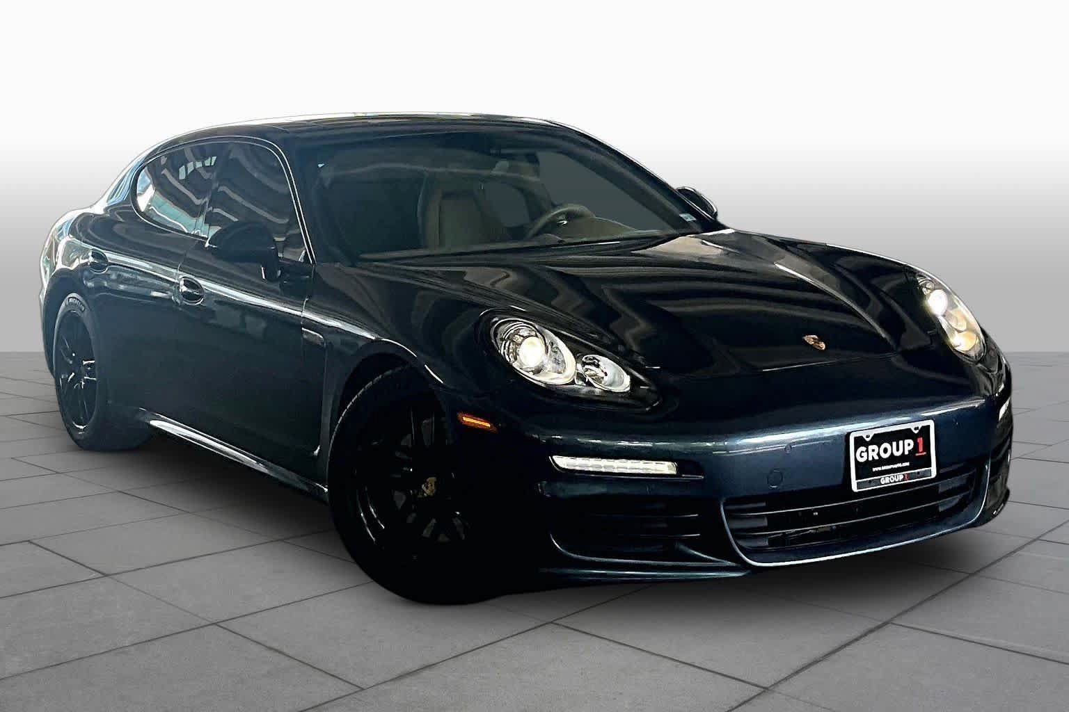 Used 2014 Porsche Panamera RWD image 2