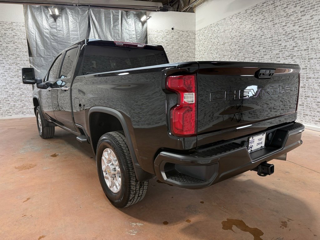 Used 2024 Chevrolet Silverado 2500 LTZ image 6