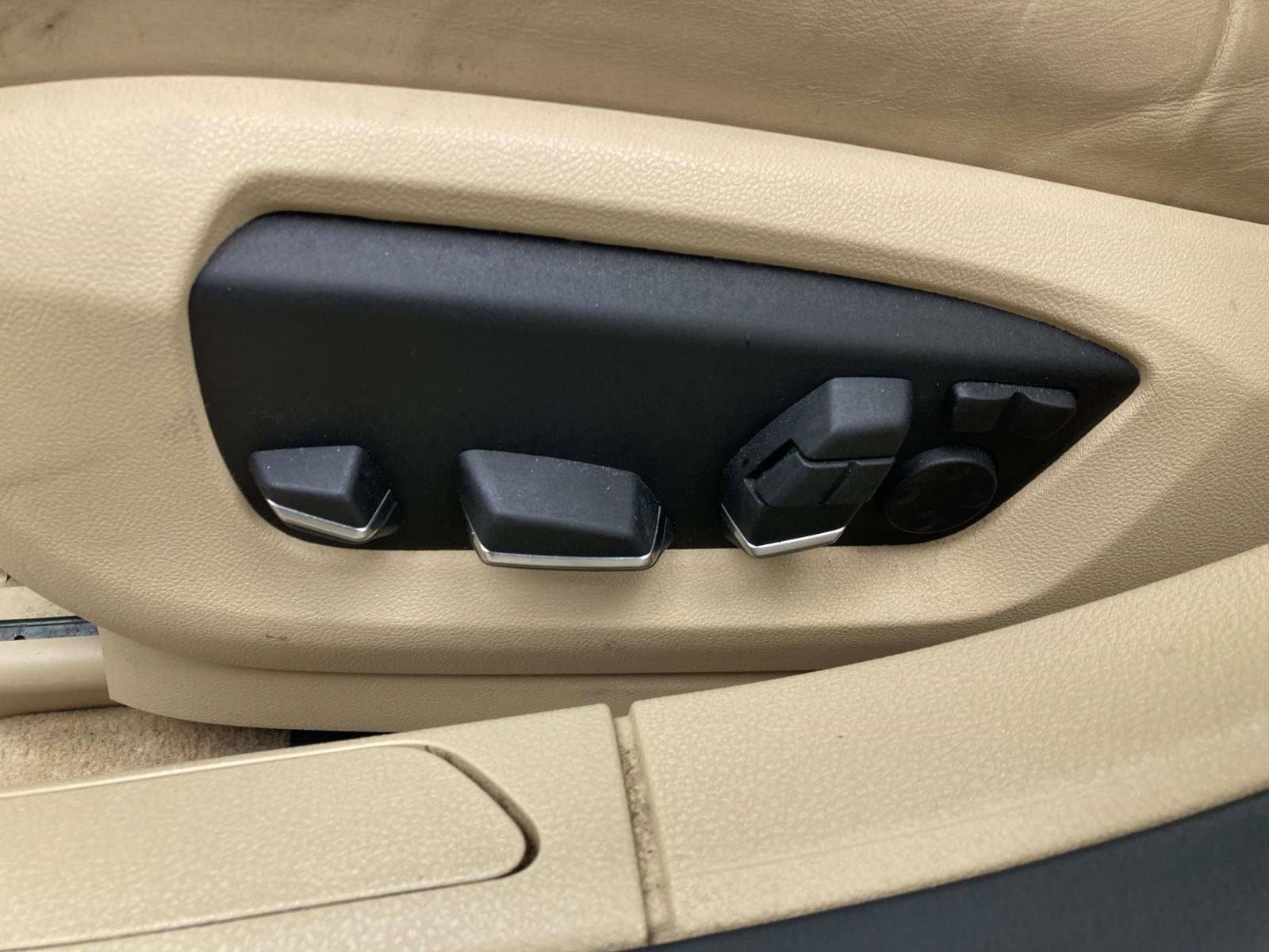 Used 2013 BMW 750Li RWD image 22