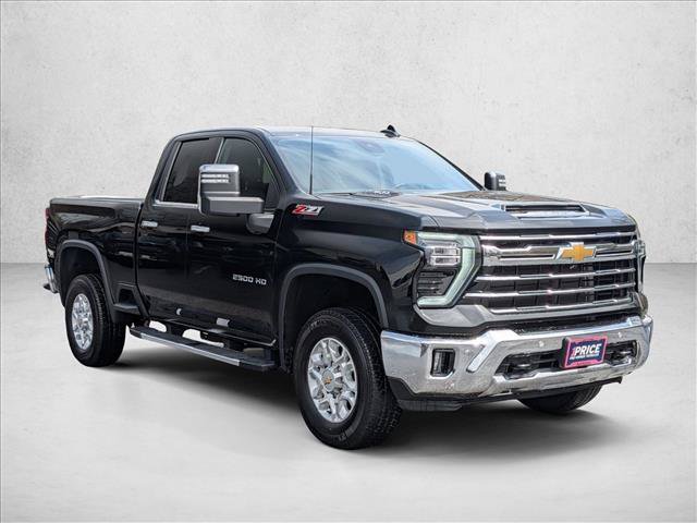 Used 2024 Chevrolet Silverado 2500 LTZ w/ LTZ Plus Package AWD/4WD image 3