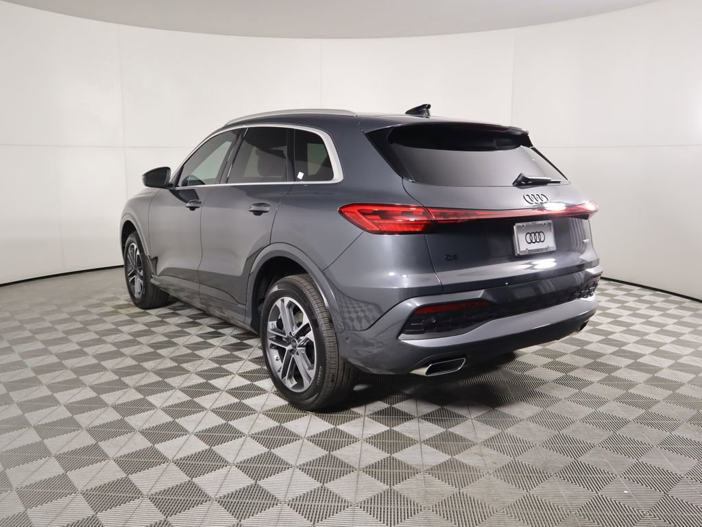 Used 2025 Audi Q5 Premium w/ Convenience Package image 8