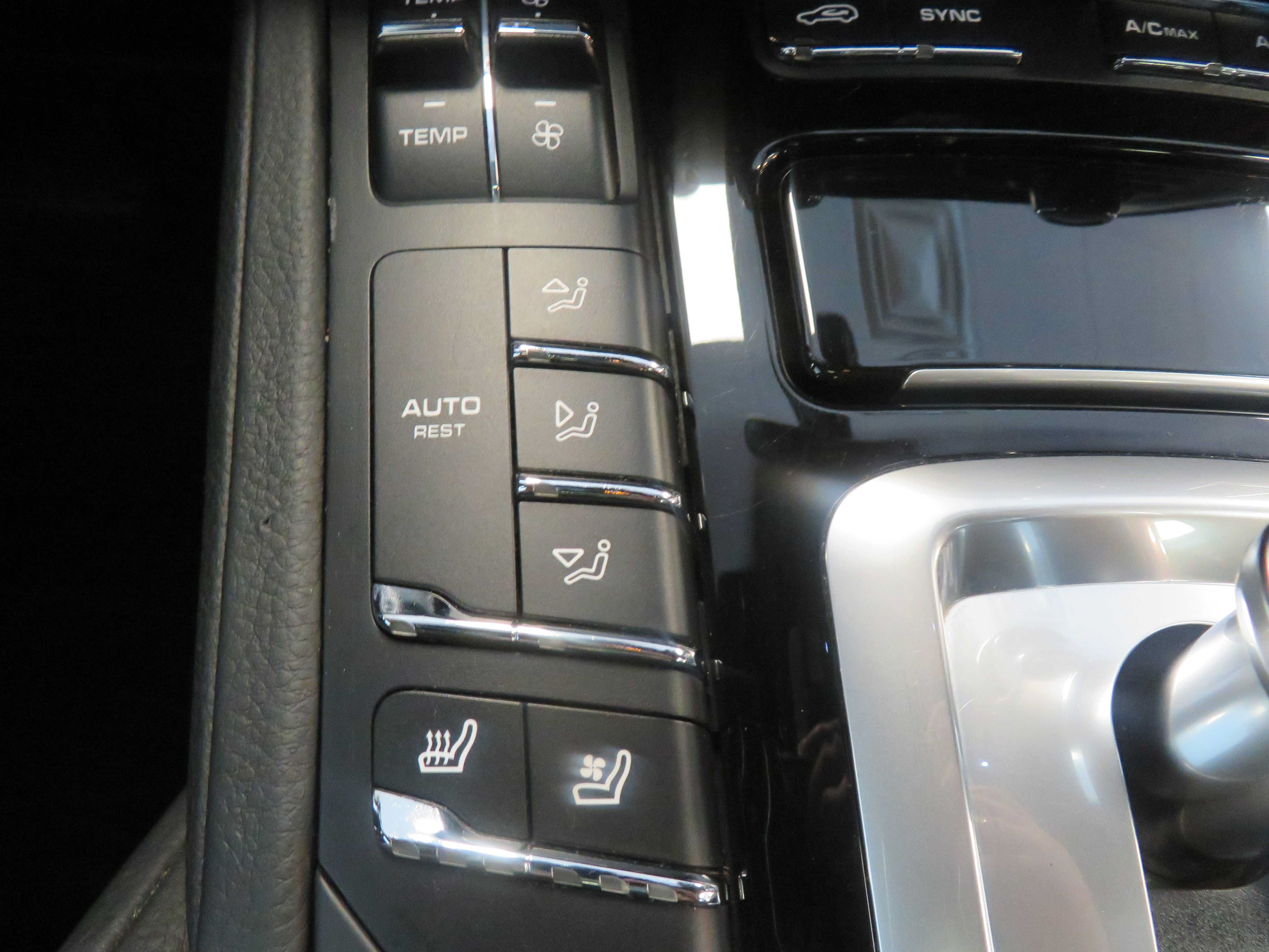 Used 2016 Porsche Cayenne AWD/4WD image 43