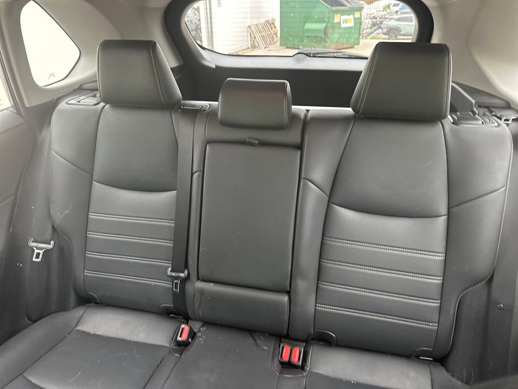 Used 2021 Toyota RAV4 XLE Premium AWD/4WD image 19
