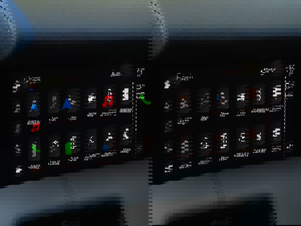 Used 2023 Porsche Taycan 4 Cross Turismo w/ Premium Package image 36