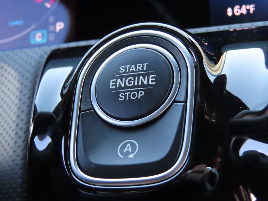 Used 2025 Mercedes-Benz CLA 250 4MATIC image 11