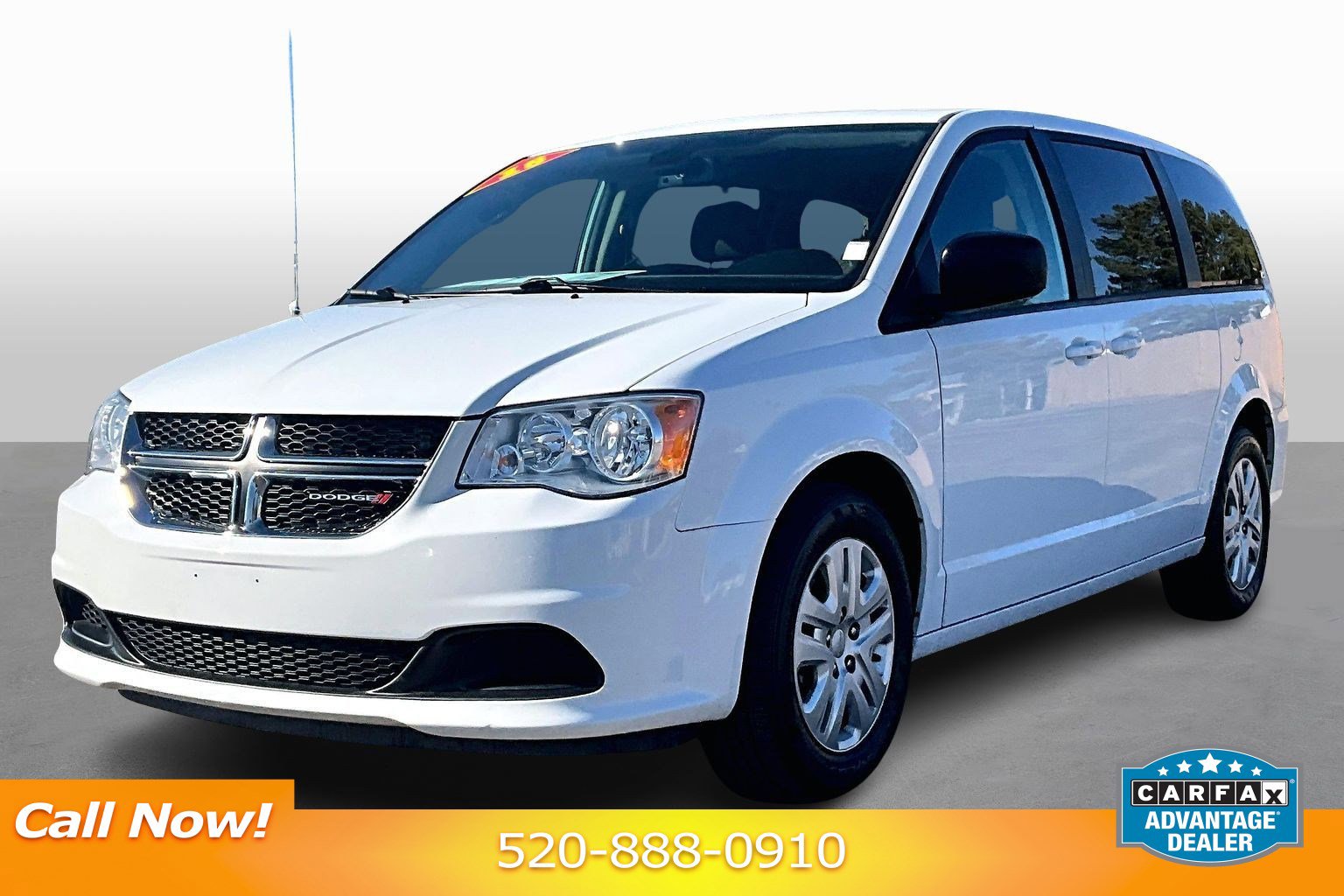 Used 2018 Dodge Grand Caravan SE w/ UConnect Hands-Free Group