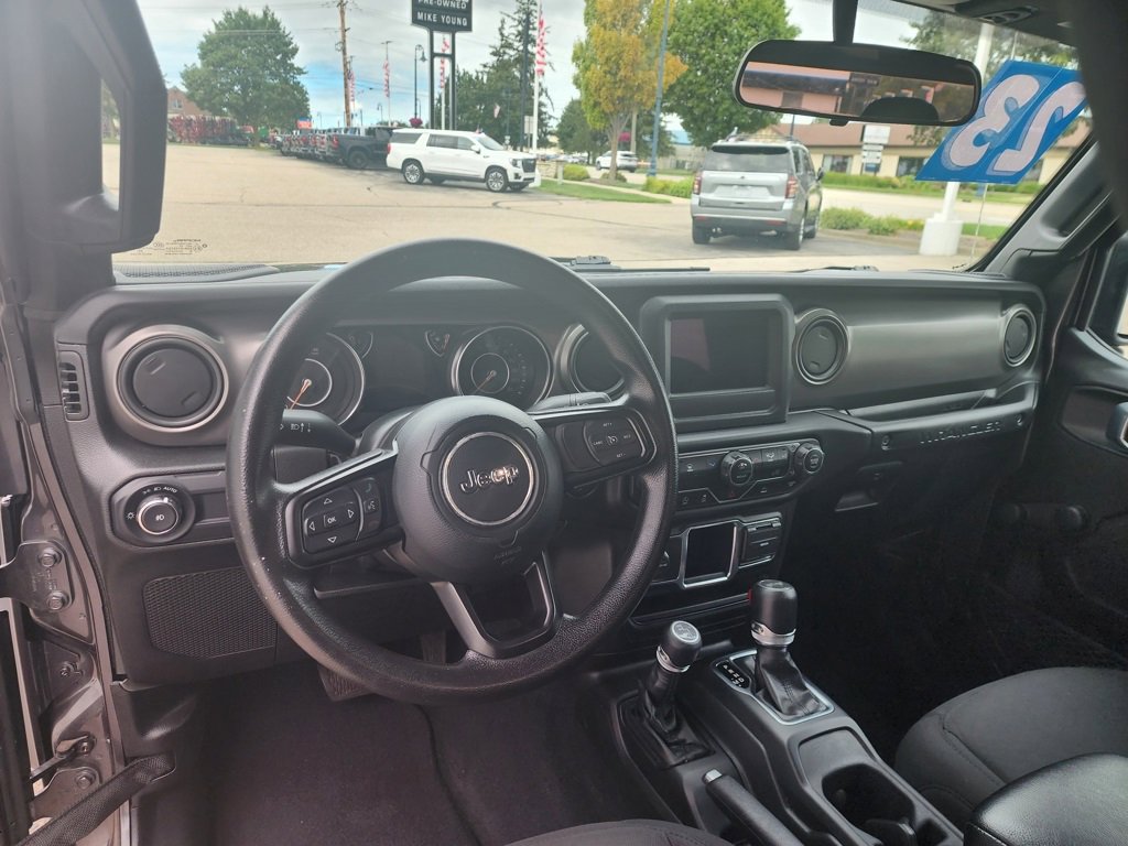 Used 2023 Jeep Wrangler Sport image 17