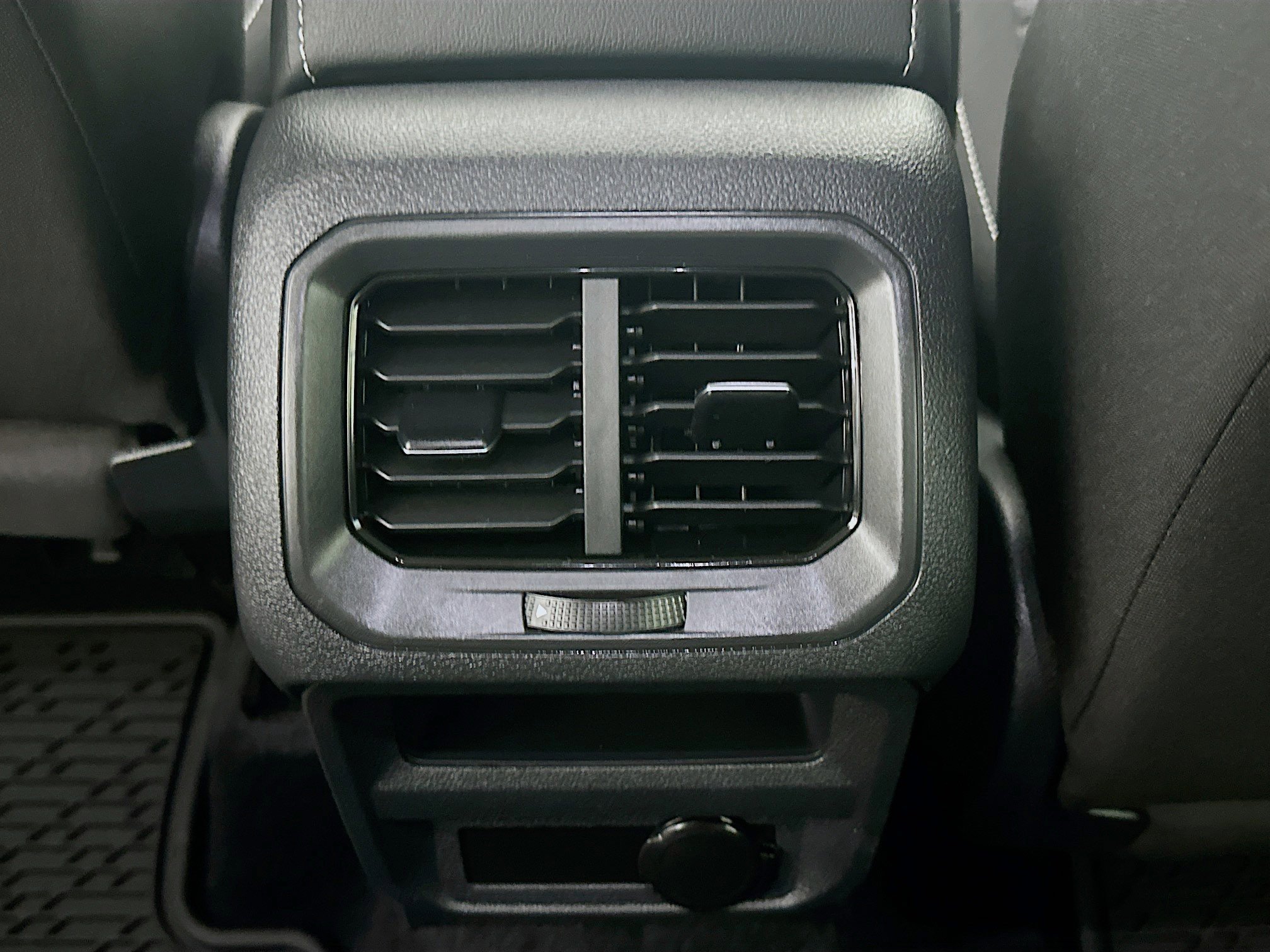 Used 2023 Volkswagen Tiguan S image 27