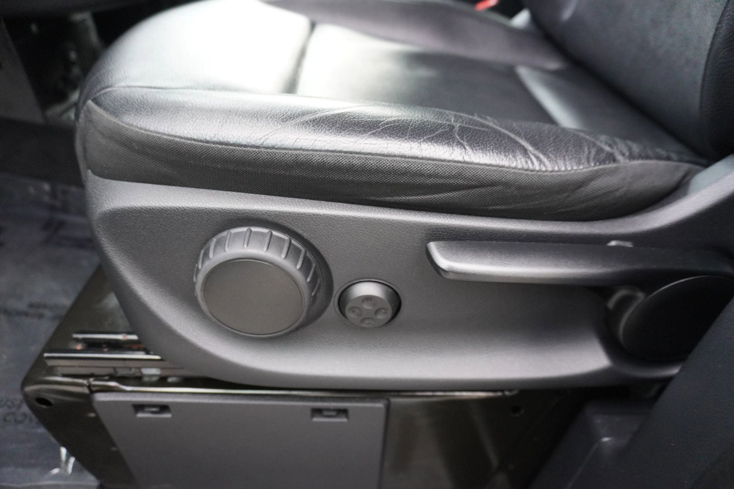 Used 2016 Mercedes-Benz Metris Passenger image 25