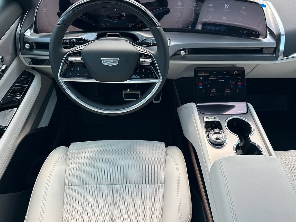New 2027 Cadillac Vistiq Sport w/ LPO, Floor Liner Package AWD/4WD image 23