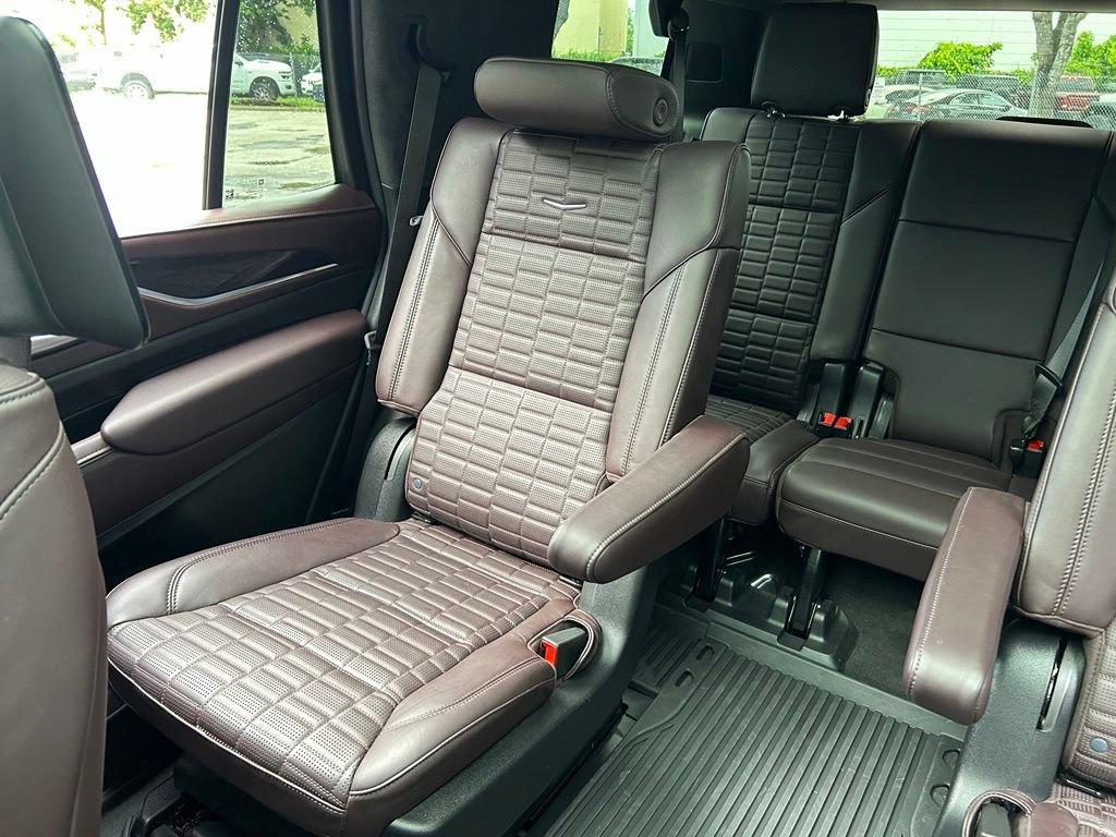 Used 2024 Cadillac Escalade Sport Platinum AWD/4WD image 13