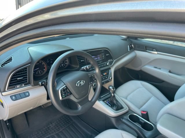 Used 2018 Hyundai Elantra SE w/ Cargo Package FWD image 21