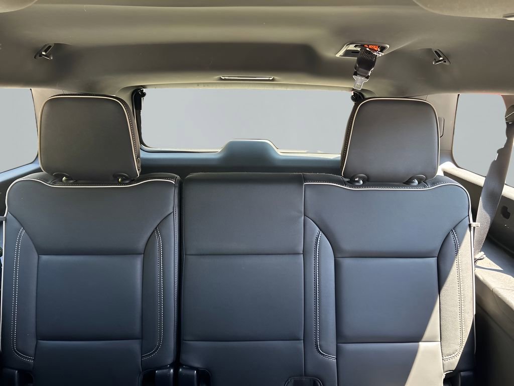 Used 2021 GMC Yukon XL SLT w/ SLT Luxury Package image 11