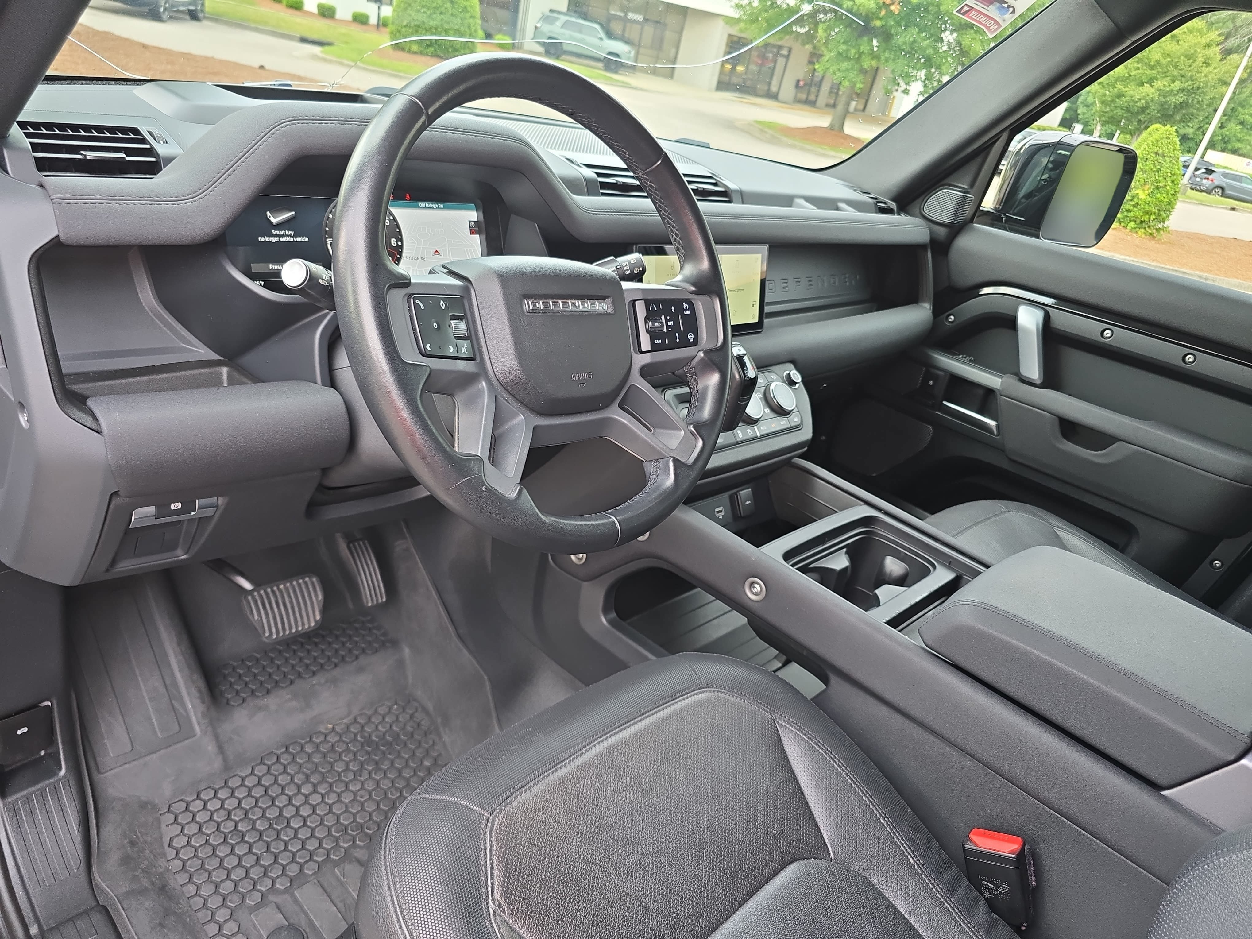 Used 2023 Land Rover Defender 110 X-Dynamic SE AWD/4WD image 15