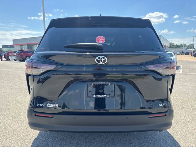 New 2026 Toyota Sienna XLE image 5