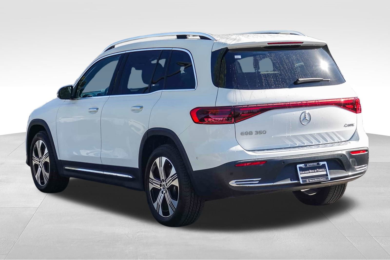 Used 2024 Mercedes-Benz EQB 350 4MATIC SUV image 5