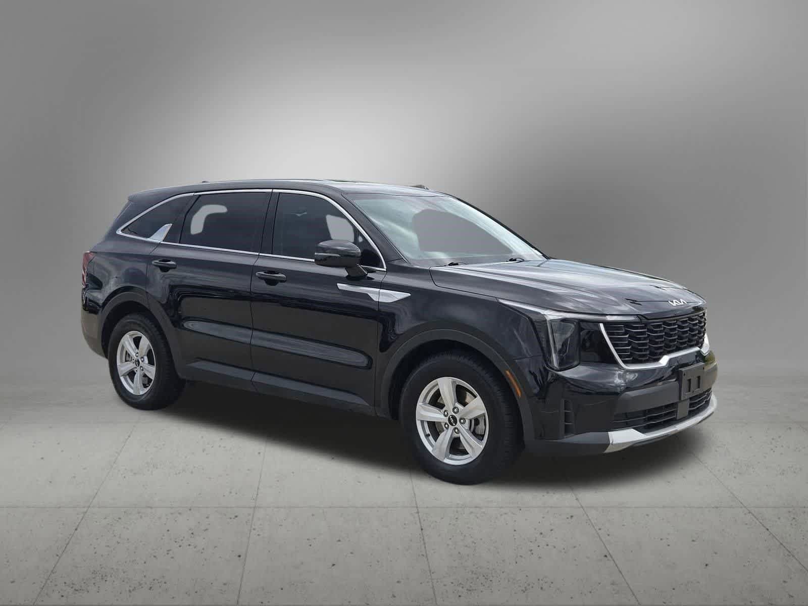 Certified 2024 Kia Sorento LX FWD image 8