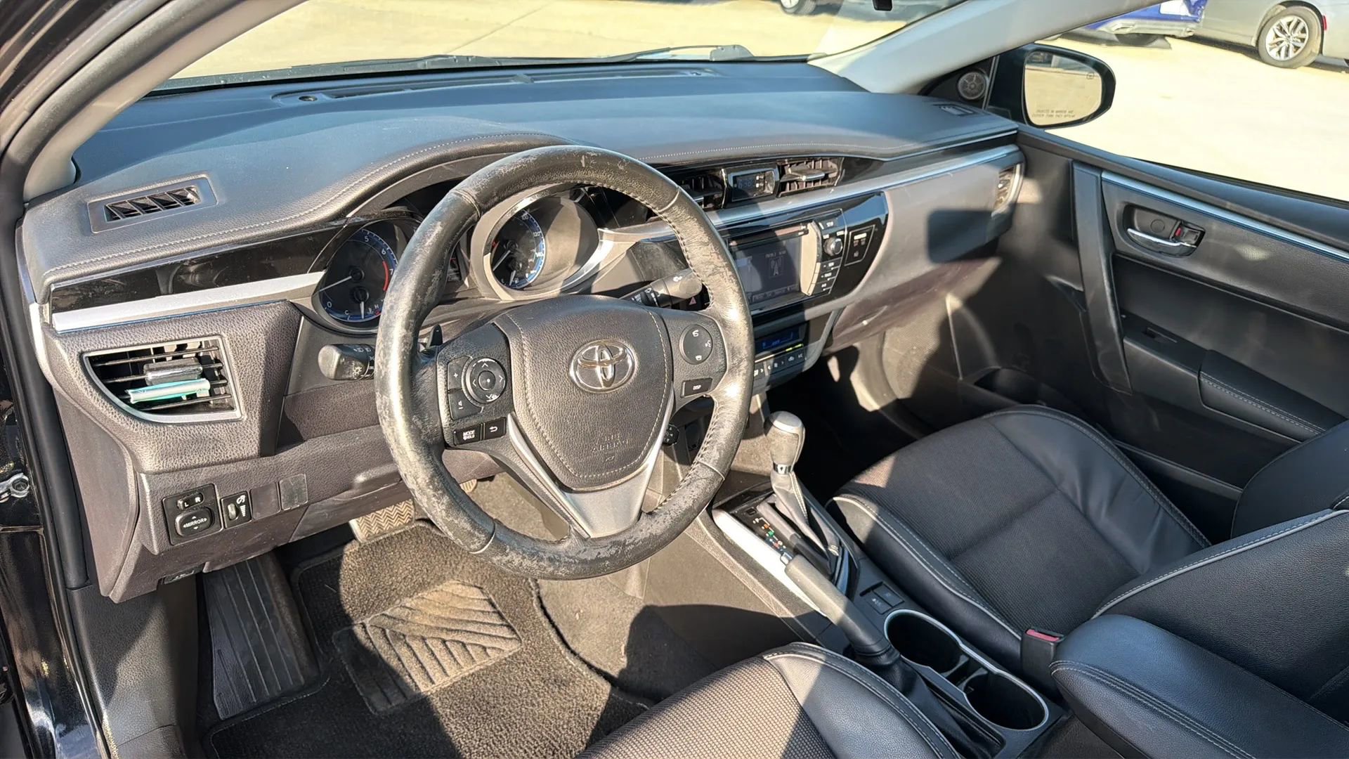 Used 2016 Toyota Corolla S FWD image 37