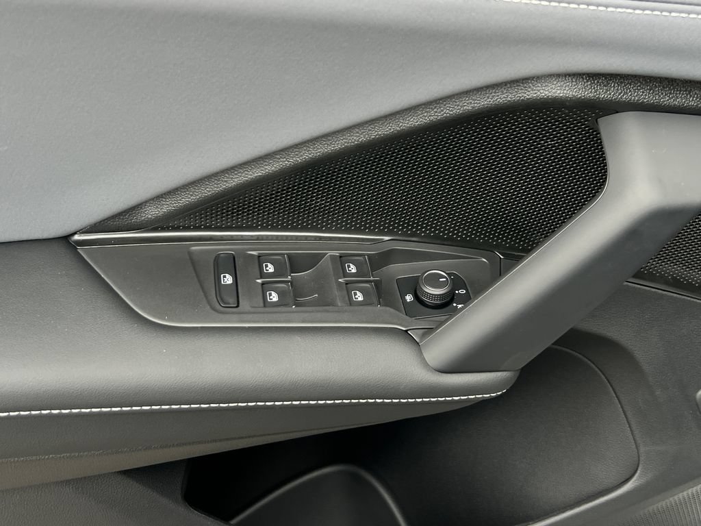 New 2026 Volkswagen Tiguan SE AWD/4WD image 18
