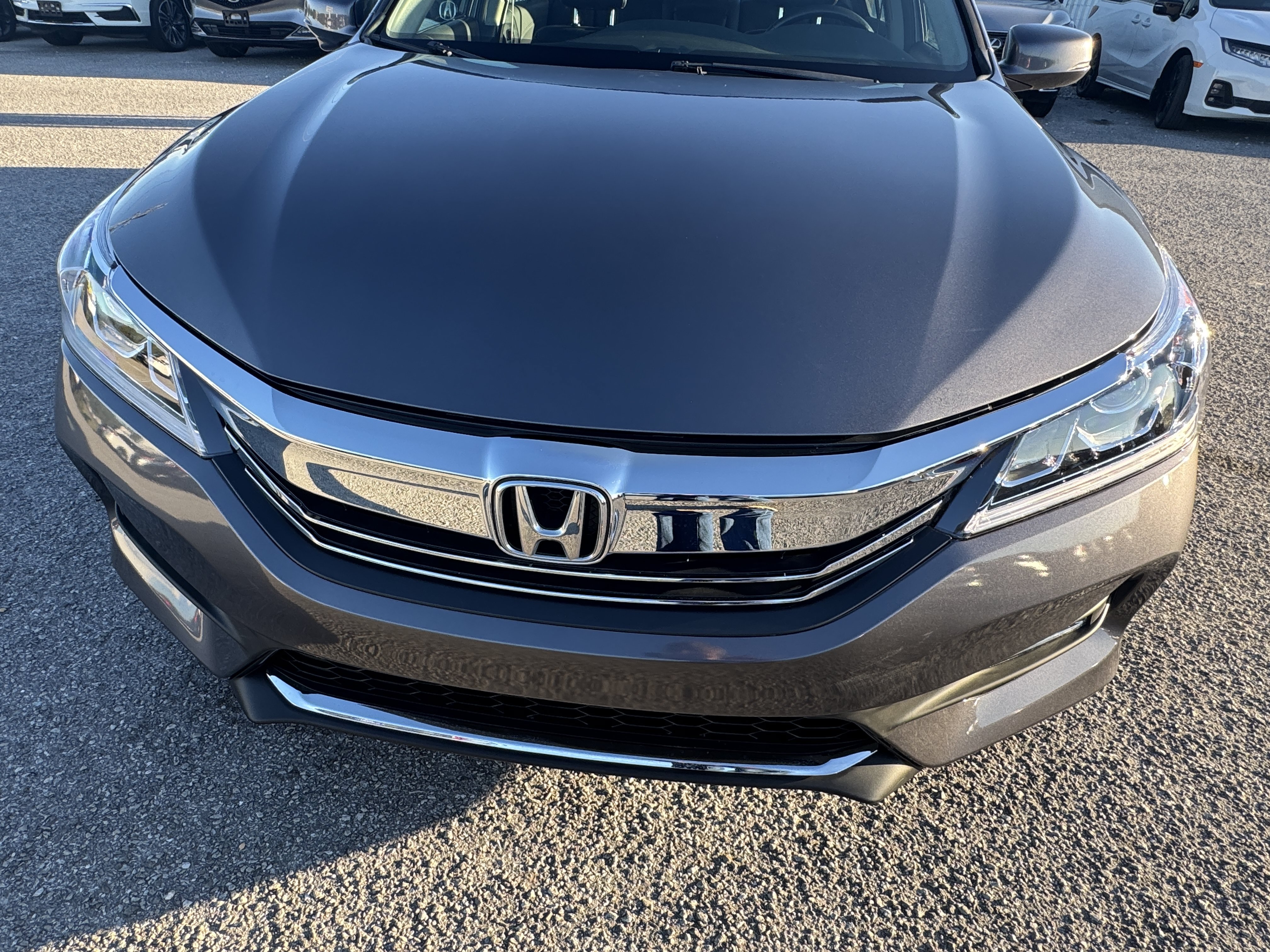 Used 2017 Honda Accord EX-L image 3
