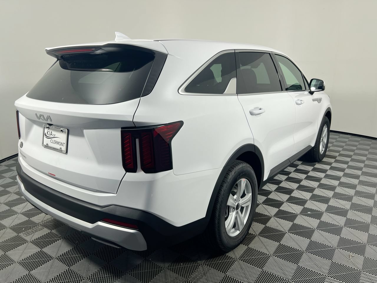 New 2026 Kia Sorento LX FWD image 3