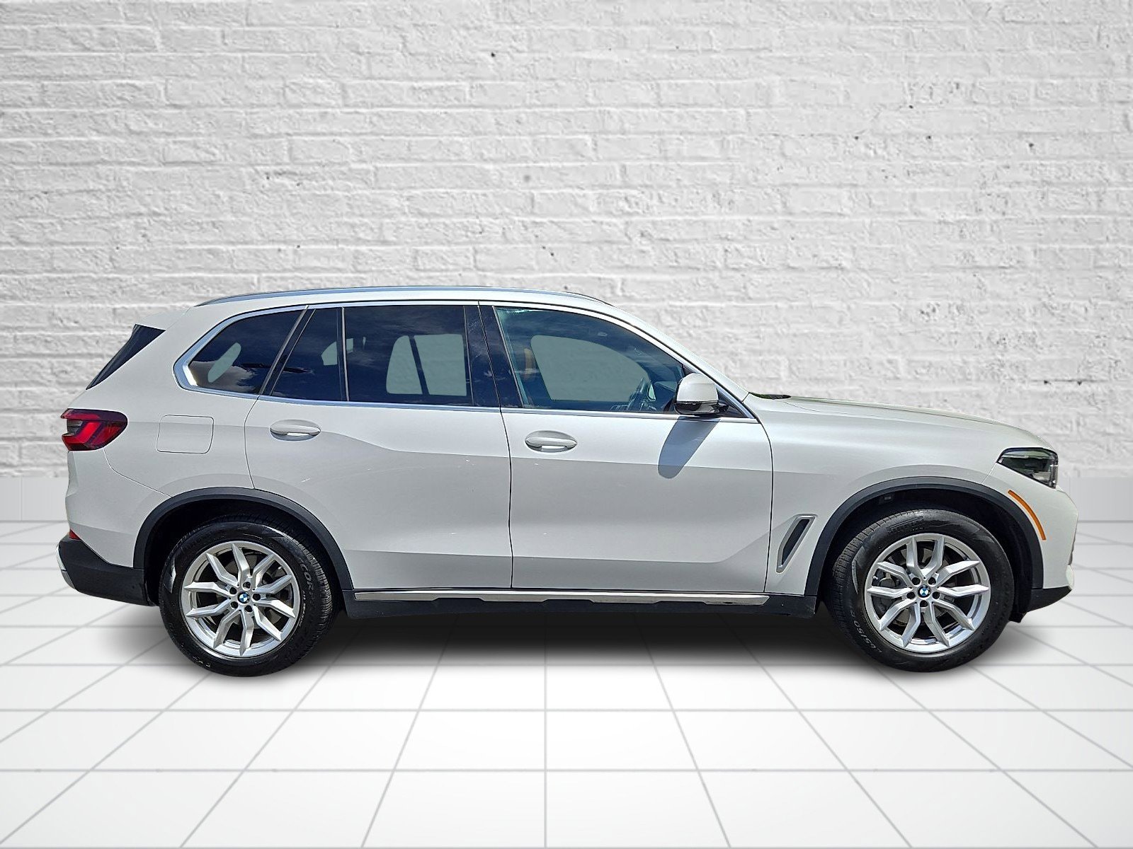 Used 2022 BMW X5 xDrive40i w/ Luxury Seating Package AWD/4WD image 7