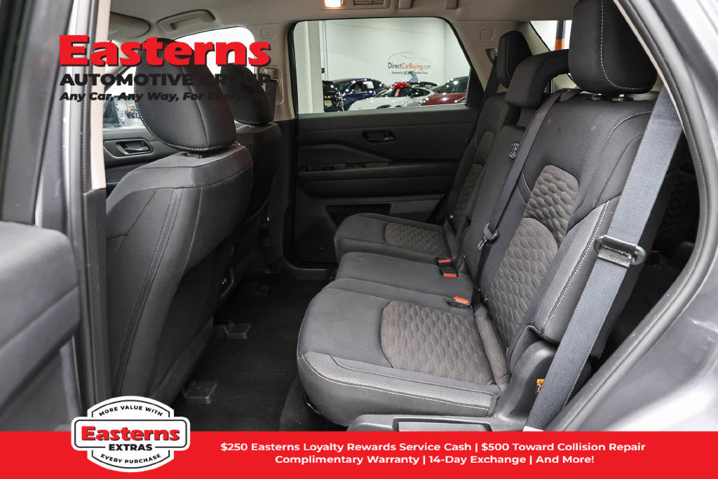 Used 2024 Nissan Pathfinder S AWD/4WD image 23