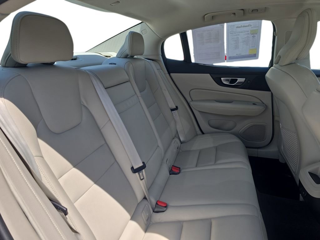 Used 2024 Volvo S60 B5 Core FWD image 17