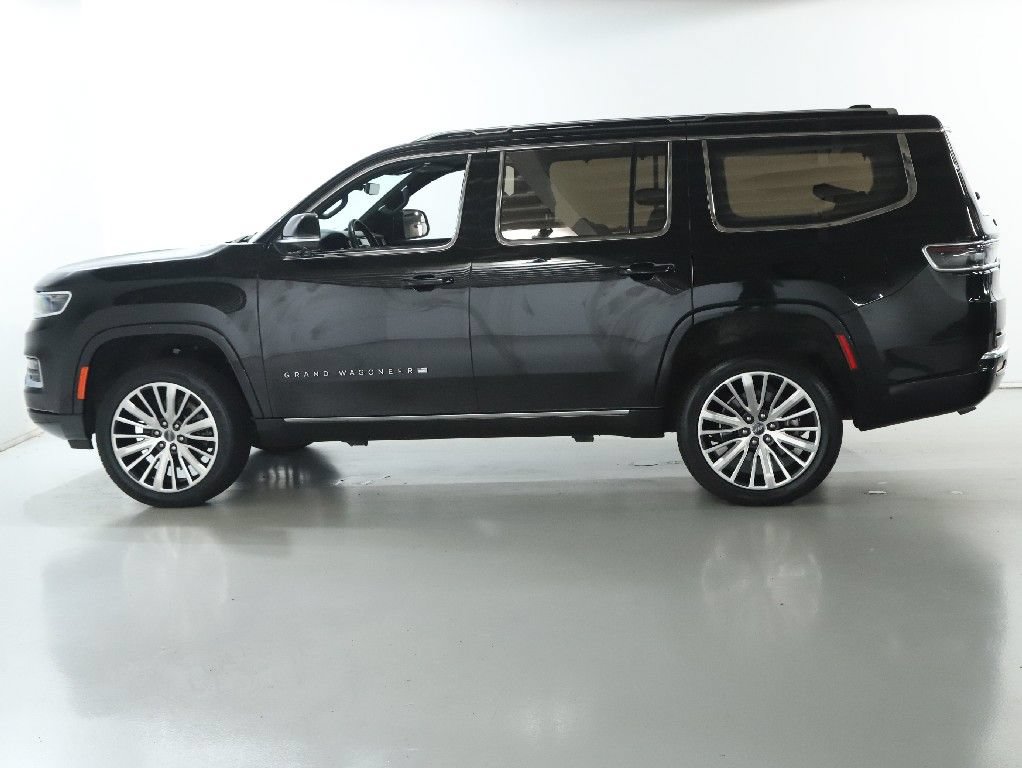 Used 2024 Jeep Grand Wagoneer Series III w/ HD Trailer Tow Package AWD/4WD image 44