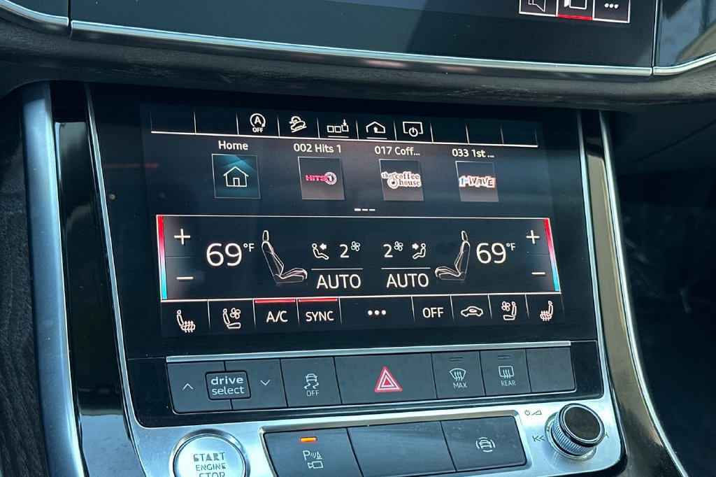 Used 2019 Audi Q8 Premium Plus w/ Premium Plus AWD/4WD image 24