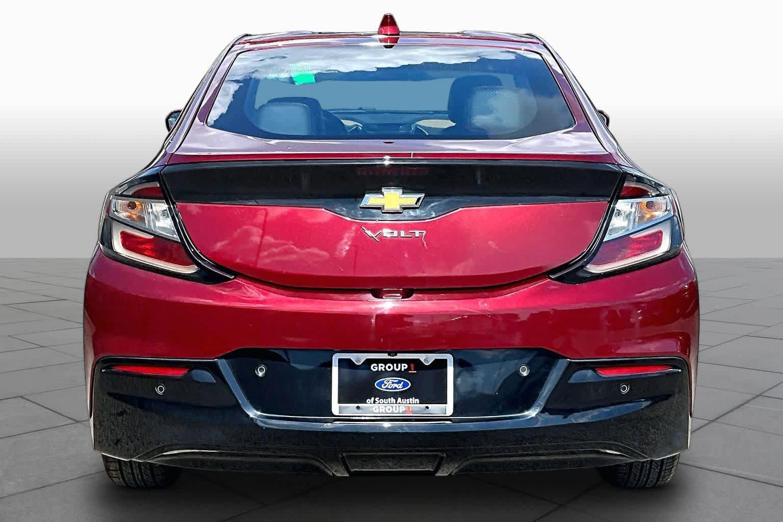 Used 2017 Chevrolet Volt Premier w/ Driver Confidence II Package FWD image 5