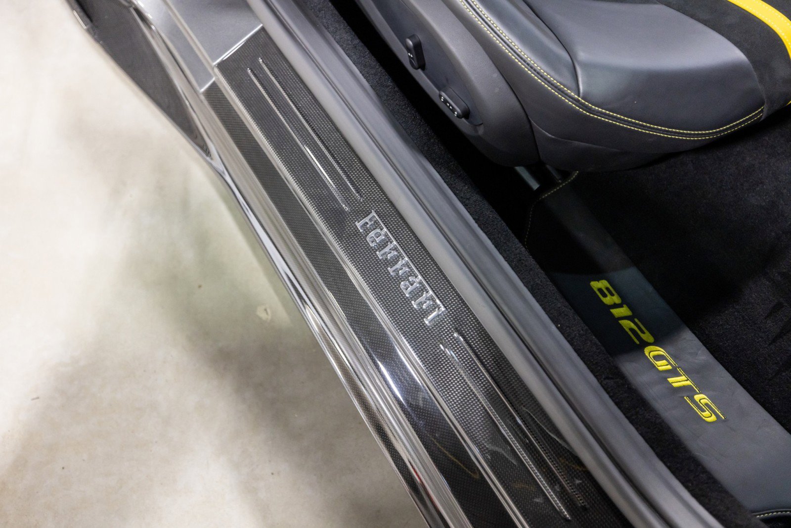 Used 2023 Ferrari 812 GTS image 36