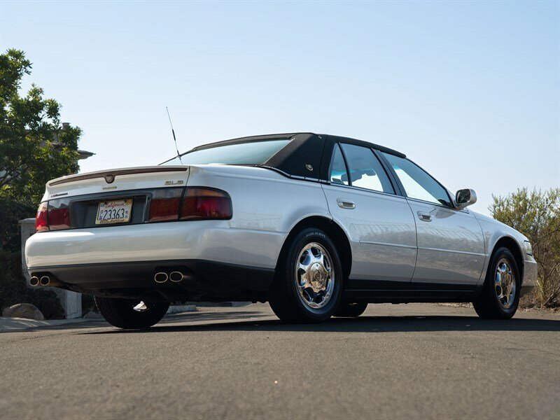 Used 1999 Cadillac Seville SLS w/ Personalization Pkg FWD image 3