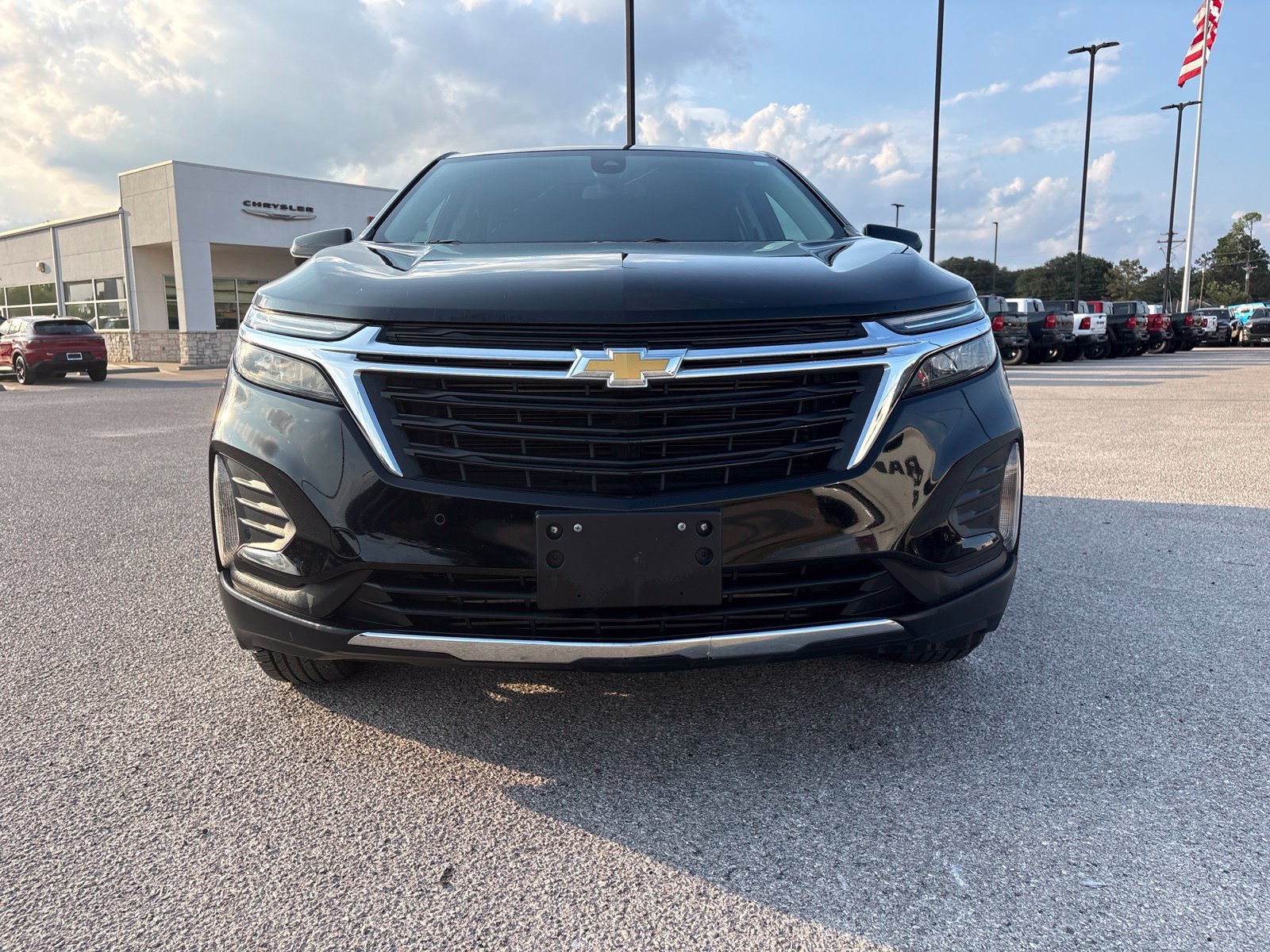 Used 2023 Chevrolet Equinox LT FWD image 9