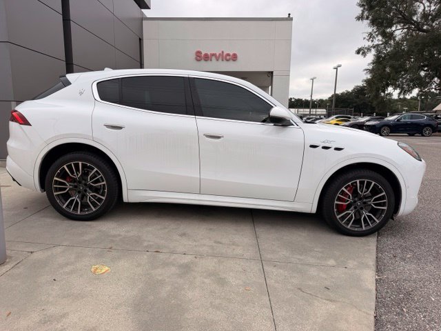 Used 2023 Maserati Grecale Modena AWD/4WD image 18