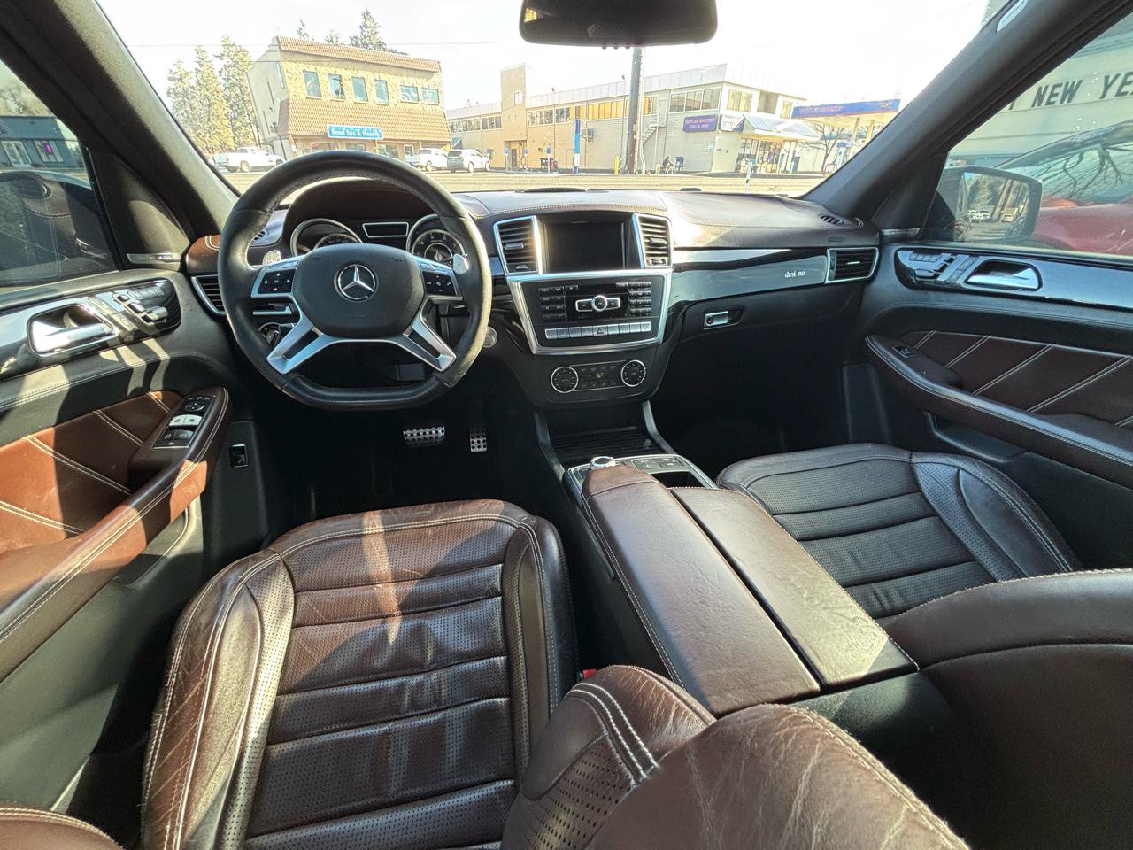 Used 2013 Mercedes-Benz ML 63 AMG 4MATIC image 11