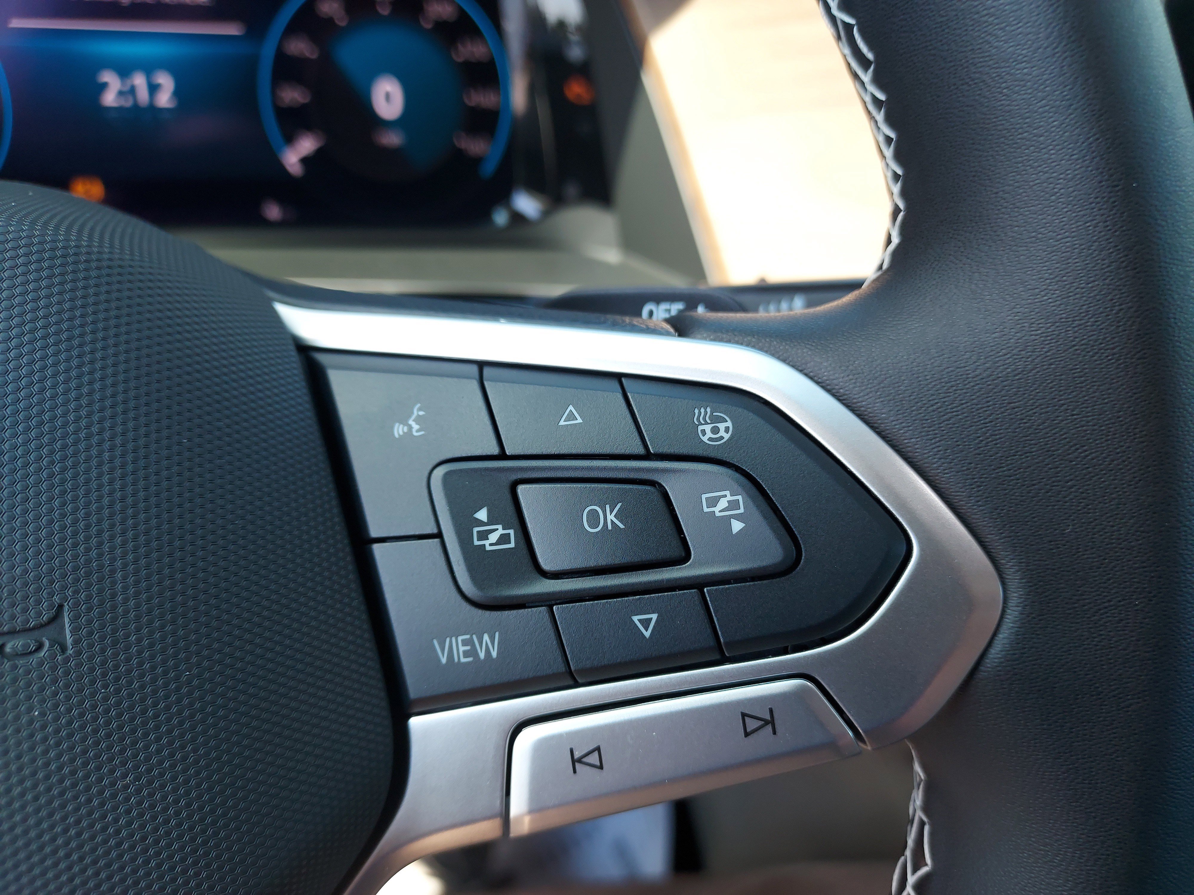 New 2026 Volkswagen Atlas SE image 25