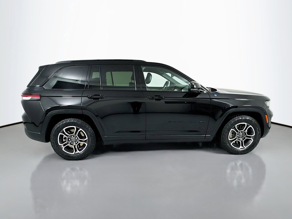 Used 2022 Jeep Grand Cherokee Trailhawk w/ Advanced Protech Group II AWD/4WD image 9
