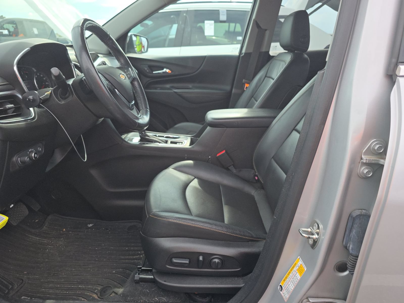 Used 2019 Chevrolet Equinox Premier AWD/4WD image 4