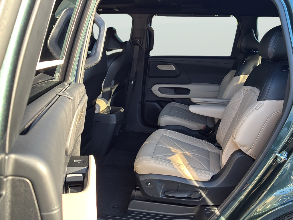 New 2027 Kia Telluride EX FWD image 16